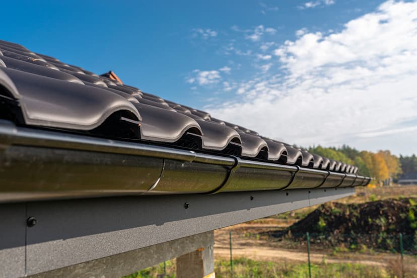 Gutter Cleaning in Folkestone — example 1
